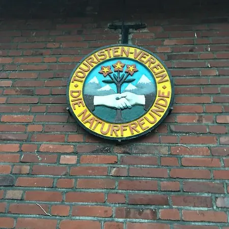 Naturfreundehaus Fritz Bohne 招待所 盖尔森基兴
